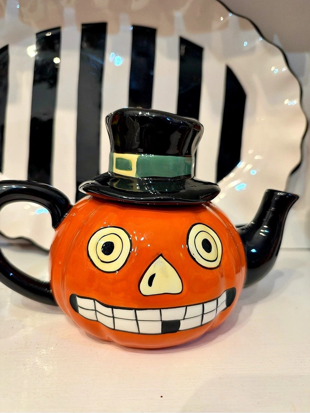 Potter's Studio Halloween Pumpkin Teapot in Orange & Black Like New